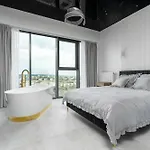 Hanza Tower Sky Lux 17th Floor * Estetino