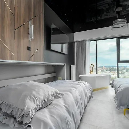 아파트 Hanza Tower Sky Lux 17th Floor *