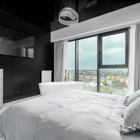 아파트 Hanza Tower Sky Lux 17th Floor *